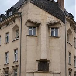 H HOUSE