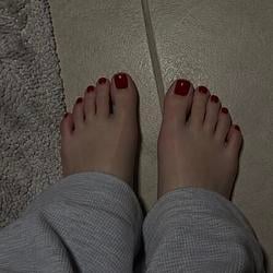 FEET