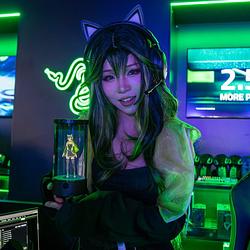 Razer AVA