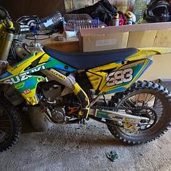 SuZuKi / SOL