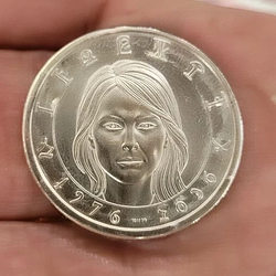 Melania / USDC