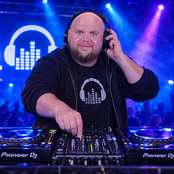 DJ